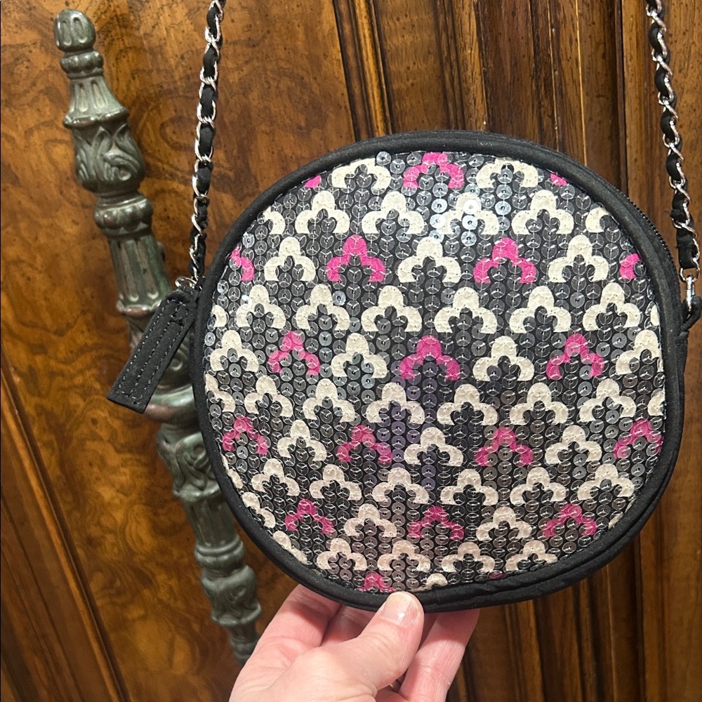 Vera Bradley Vintage Sequenced Crossbody Bag. Black & Pink Pattern w Chain Strap